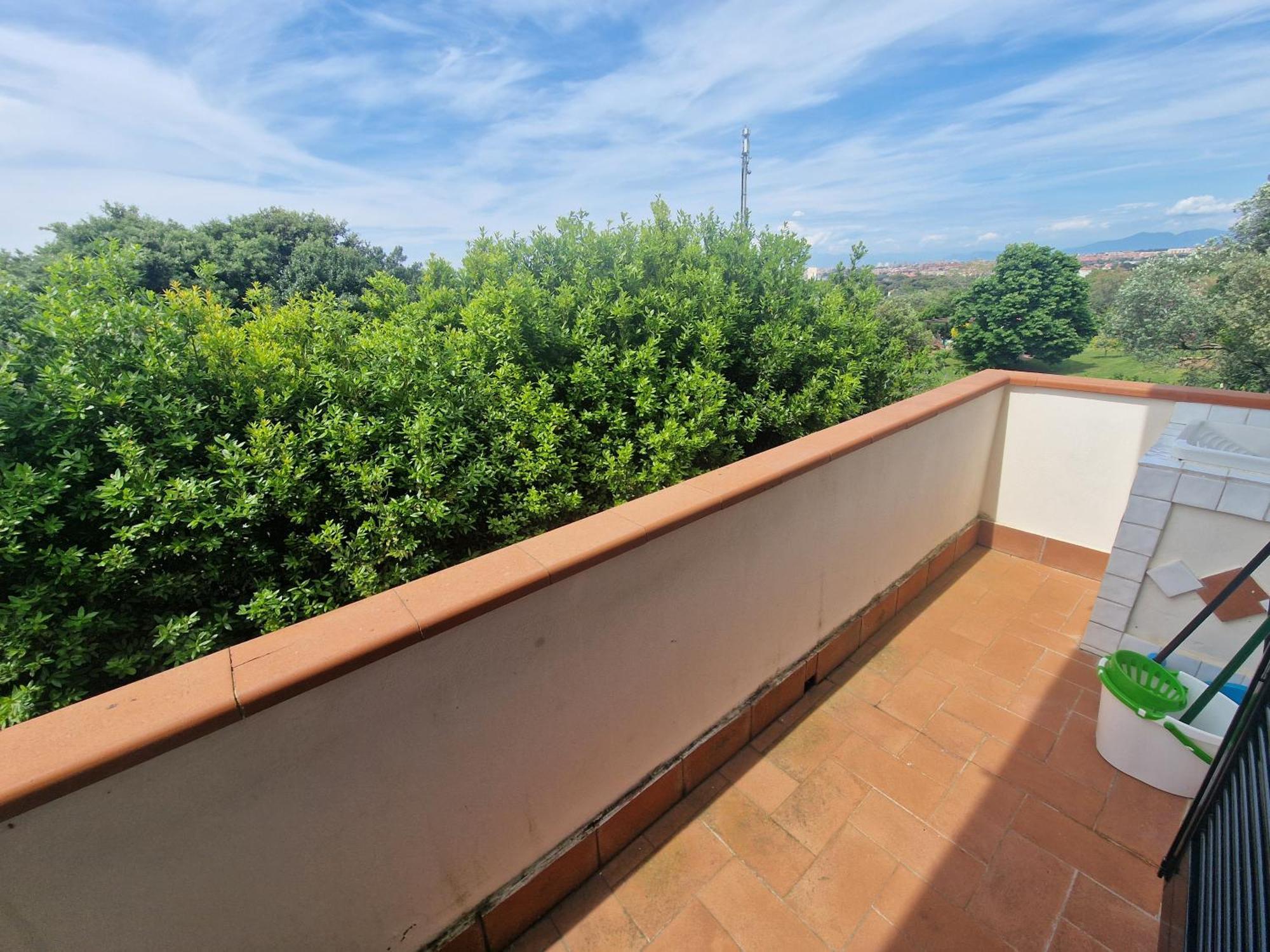 Campo Al Lupo Apartment Livorno Bagian luar foto
