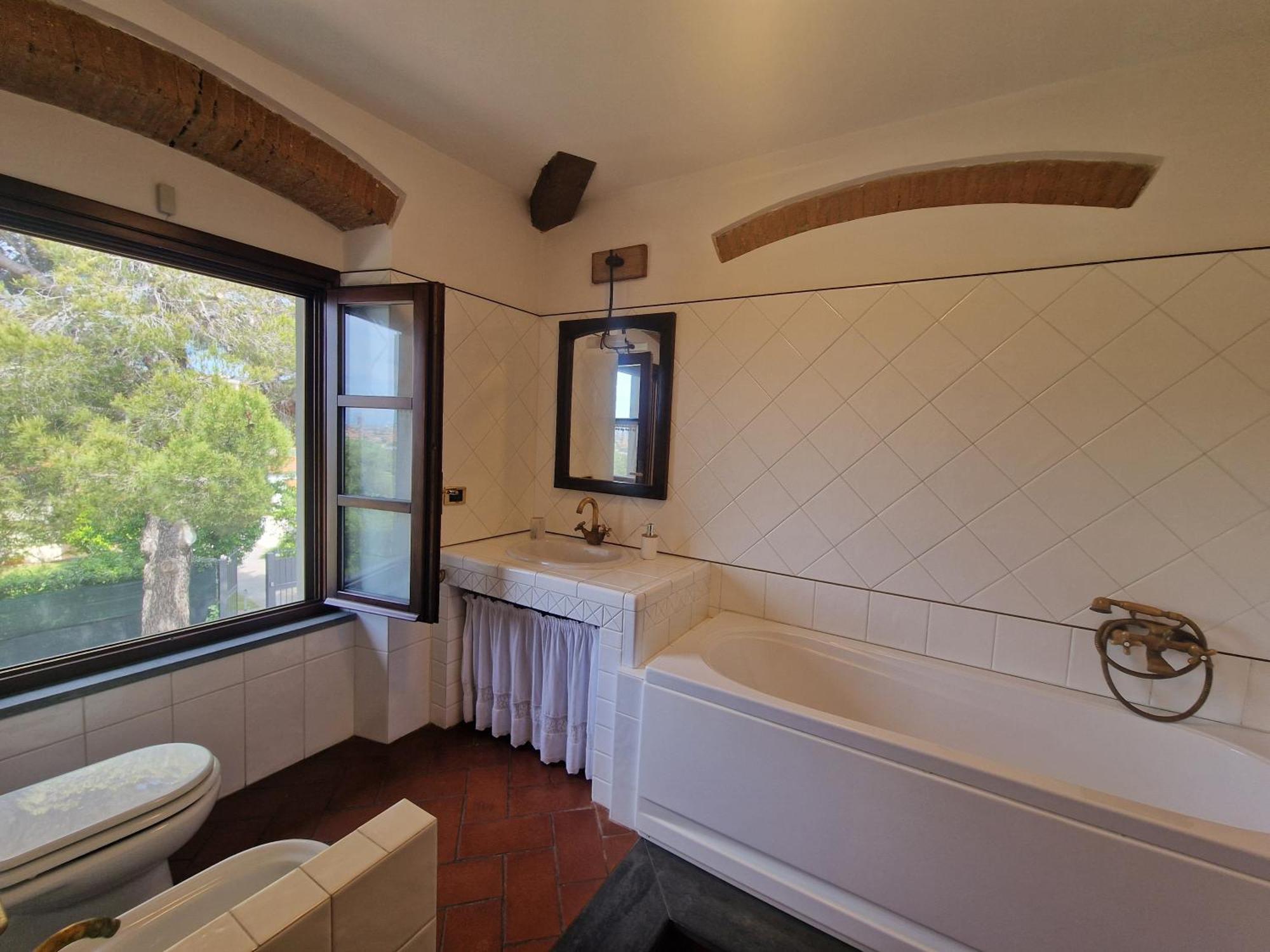 Campo Al Lupo Apartment Livorno Bagian luar foto